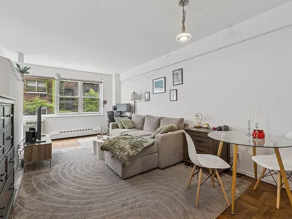 315 E 69th St APT 2A, New York, NY 10021