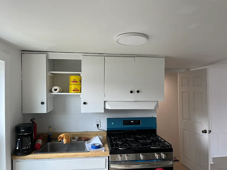33 W Lansing St #2 — Photo 4