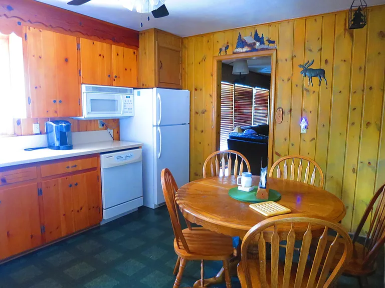 9885 Fountain Rd — Photo 14