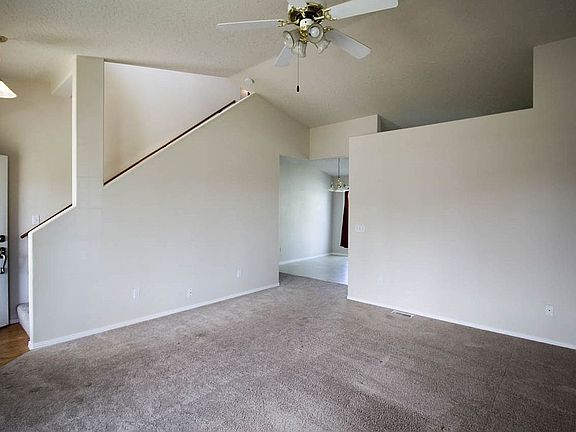 5th image of 2822 Bobcat Dr