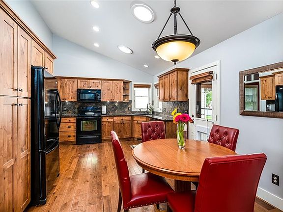 5th image of 3736 Fairmeadow Ct