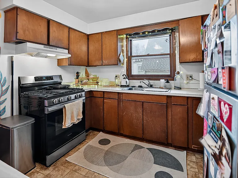 820 E Dayton St #2 — Photo 7