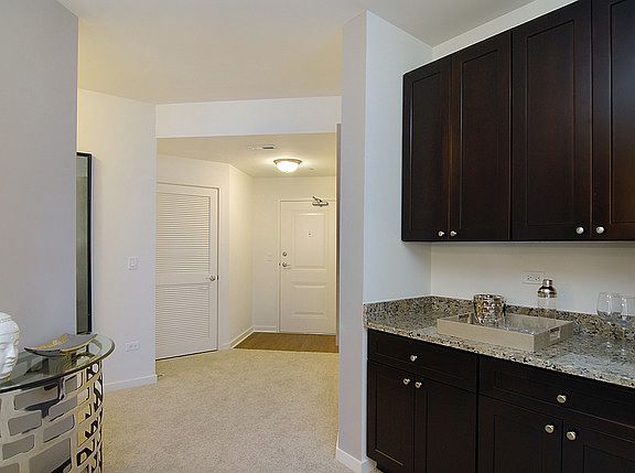 3rd image of 111 Oak Leaf Ln APT 204