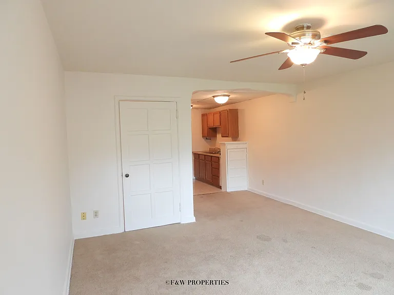 775 E. Broad St — Photo 6