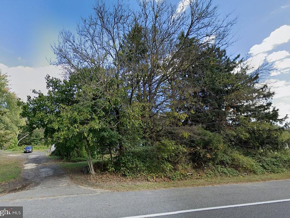 2nd image of 1540 N Tuckahoe Rd