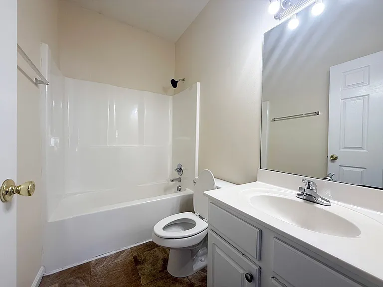 1780 N Dixie Ave — Photo 19