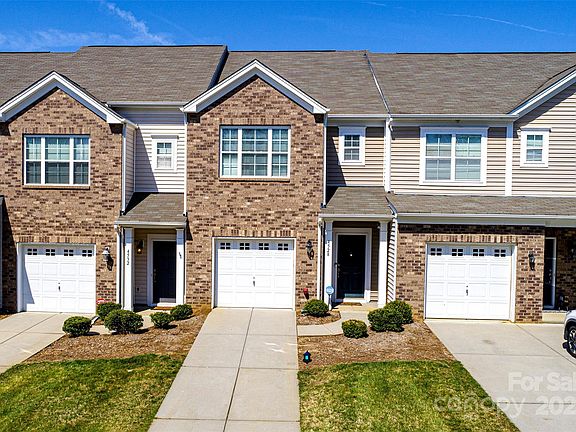 2nd image of 4528 Craigmoss Ln
