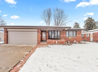 35770 Lana Ln, Sterling Heights, MI 48312