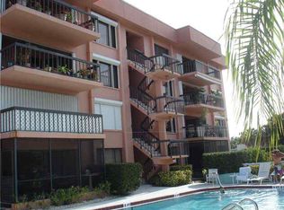 131 Garfield Dr APT 1B, Sarasota, FL 34236