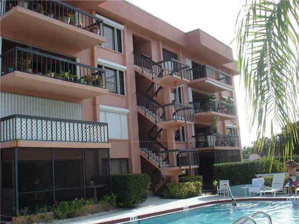 131 Garfield Dr APT 1B, Sarasota, FL 34236