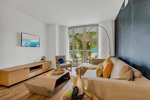 2602 E Hallandale Beach Blvd Photo 1
