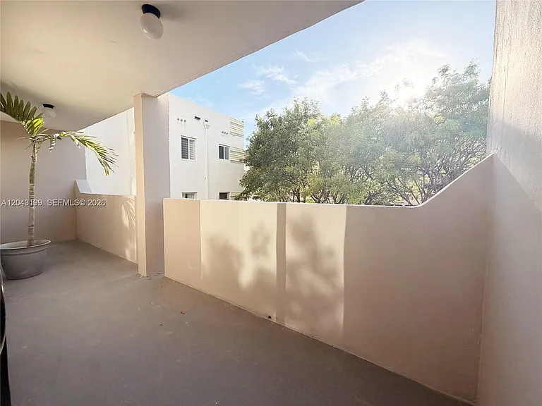 2625 Collins Ave #215 — Photo 24