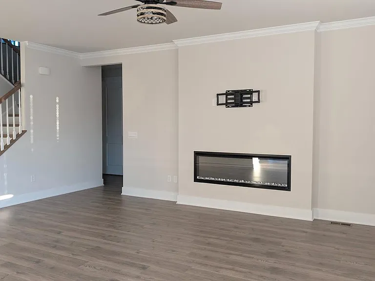 14972 Walter Robinson Ln — Photo 3
