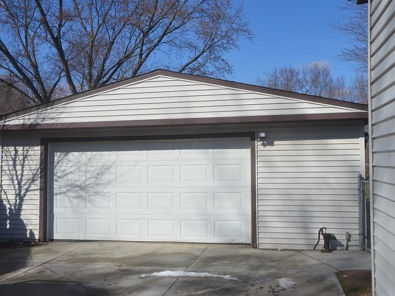 2nd image of 2424 Cheryl Ann Dr