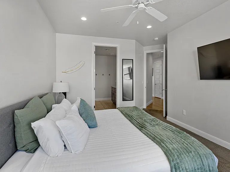 N Canyon Greens Dr — Photo 11