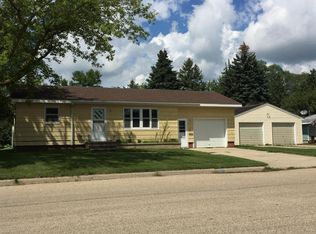 513 3rd Ave NW, Perham, MN 56573