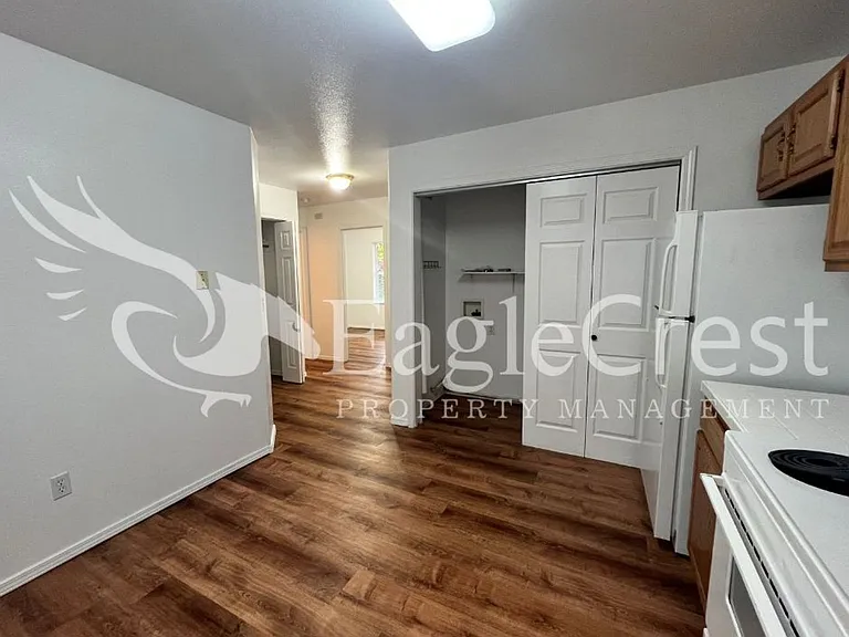706 S College Ave — Photo 13