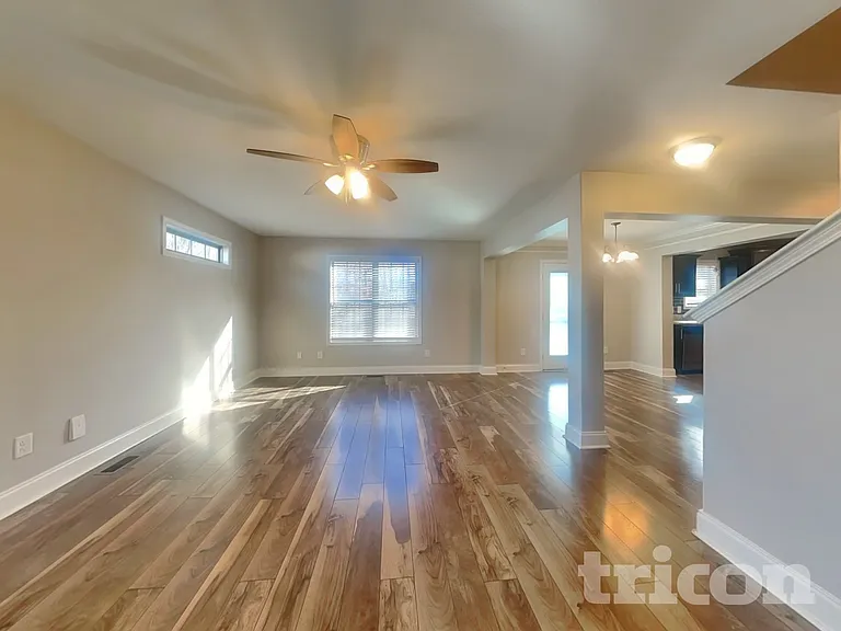 515 Magnolia Dr — Photo 2