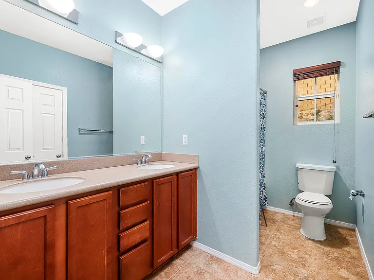 38572 Persian Way — Photo 5