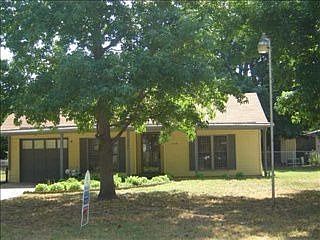 2nd image of 3306 N Holloway Ave