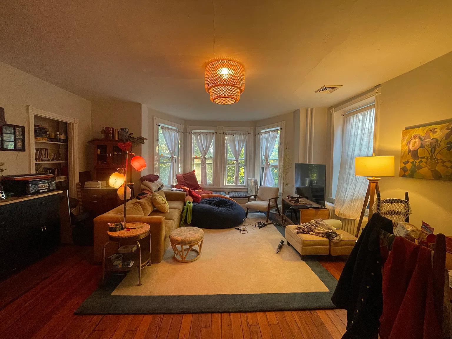 3 bed, 1500 sqft, $1,800 — Photo 2