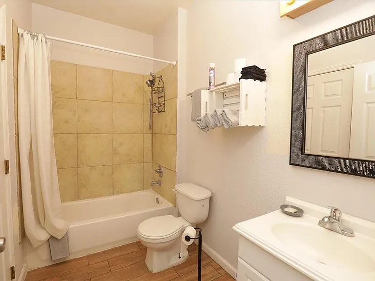 13121 Vickery St — Photo 37