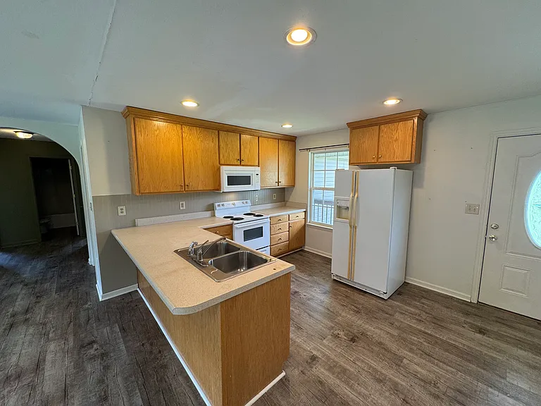 24728 Highway 58 — Photo 9