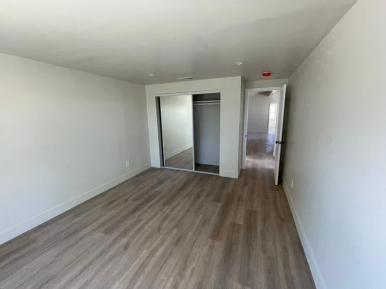 4568 W Rosamond Blvd #10 — Photo 9