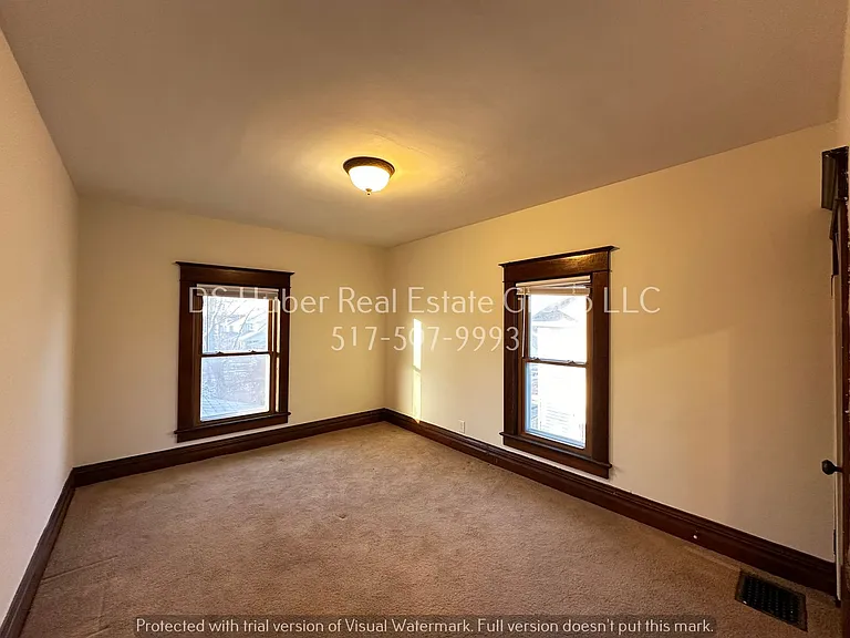 1027 Climax St — Photo 15