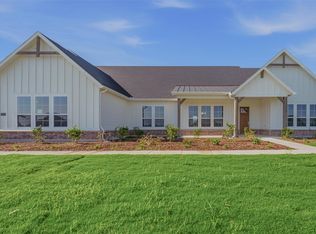 12213 Crystal Dr, Krum, TX 76249