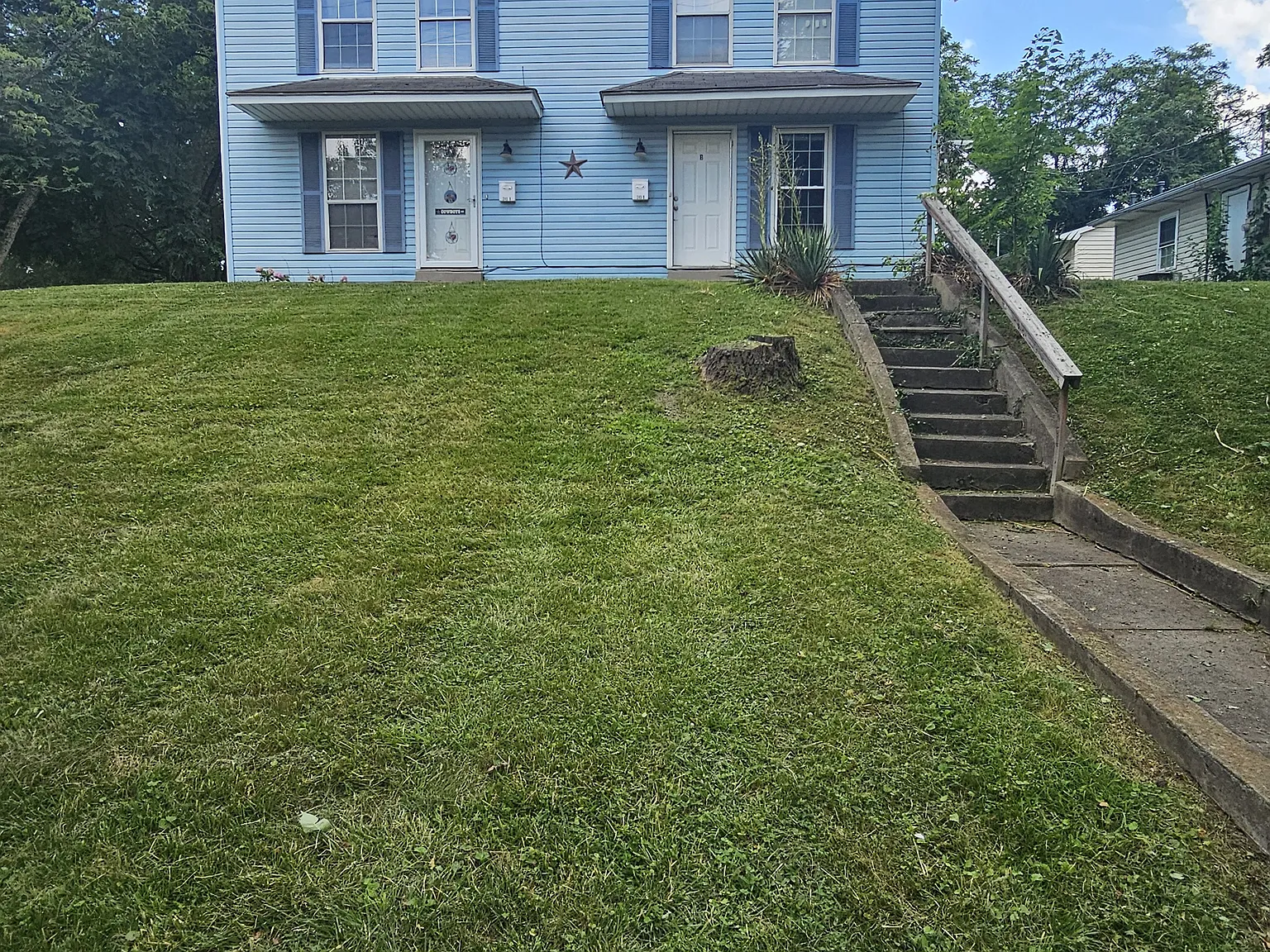 2 bed, 1.5 bath, 990 sqft, $1,400 — Photo 1