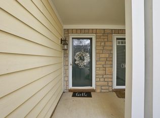 33 Lakes At Cheshire Dr, Delaware, OH 43015