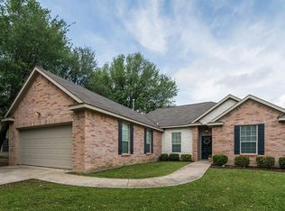 607 Sargent St, Lake Dallas, TX 75065