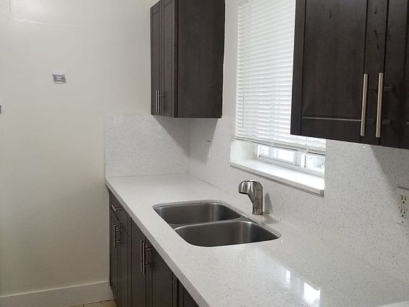 5th image of 1964 NE 172nd St #1