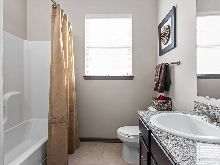 Full Bathroom