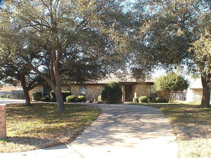 1st image of 4816 Willow Run Ct