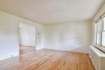 4th image of 6 S Bancroft Pkwy