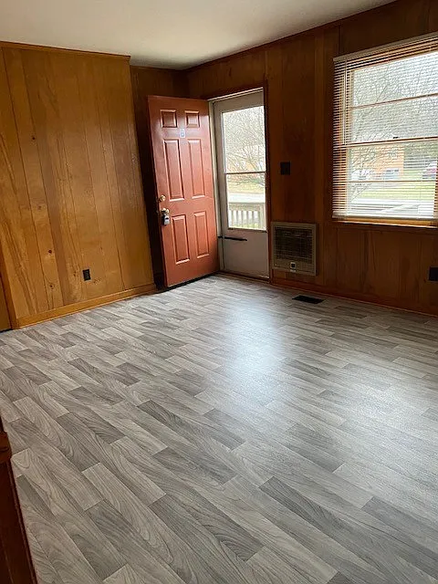 2 bed, 1.0 bath, 800 sqft, $950 — Photo 2