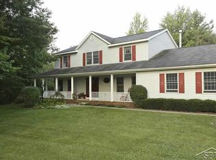 9667 Carter Rd, Freeland, MI 48623