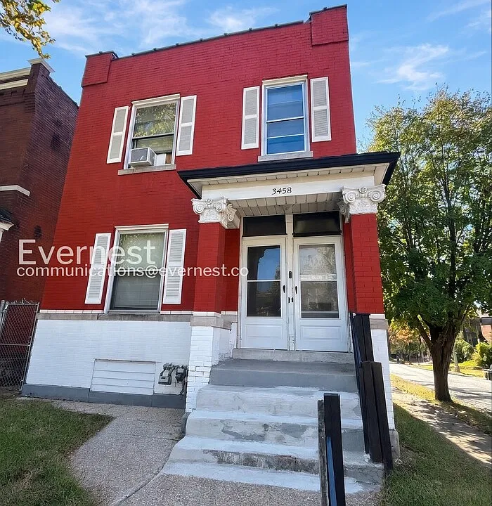 3458 Alberta St #2