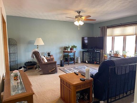 4th image of 1014 Wier St
