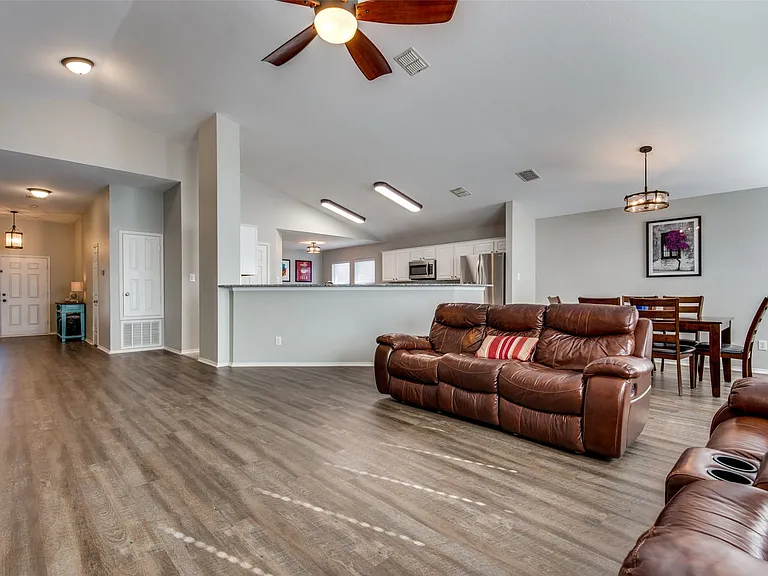 1900 Juniper Dr — Photo 8
