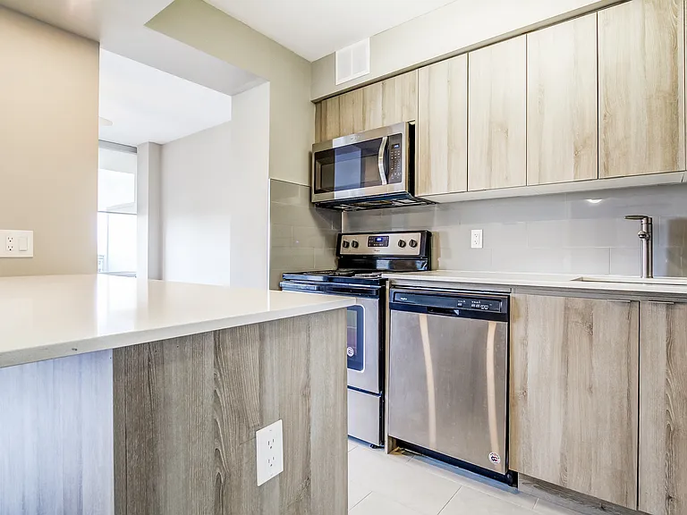 111 Pacific Ave — Photo 14