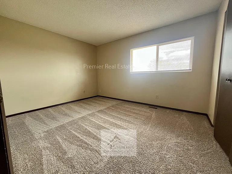2437 Cherokee Park Pl #1 — Photo 10
