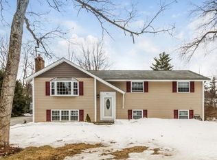 15 Hartwood Dr, Merrimack, NH 03054