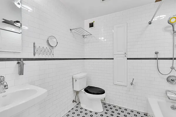 Rented by Cooper & Cooper Real Estate | media 11