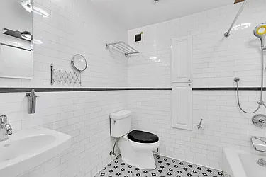 Rented by Cooper & Cooper Real Estate