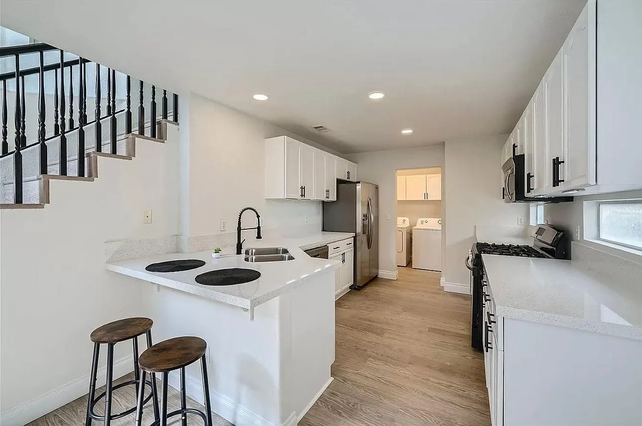 4 bed, 1621 sqft, $2,595 — Photo 1