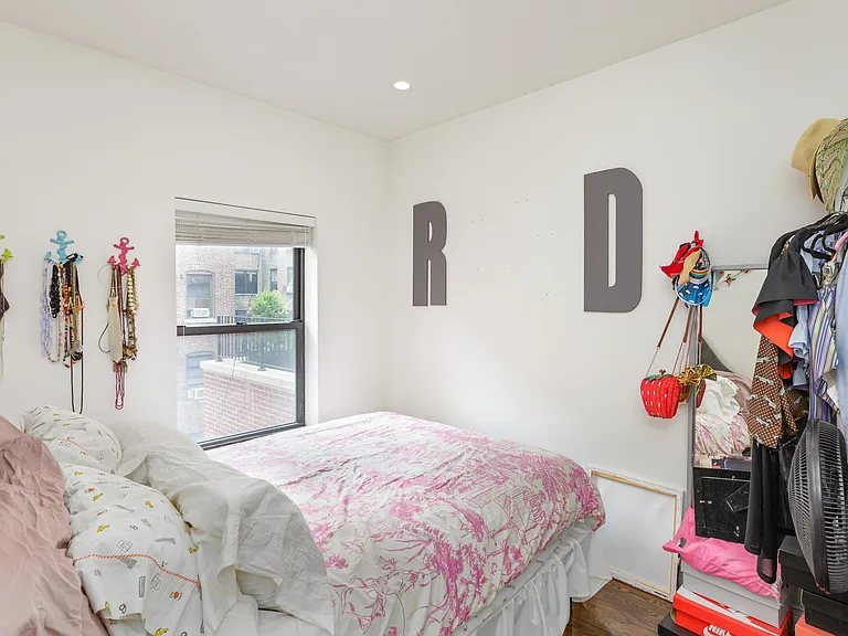 330 W 84th St #4R — Photo 3