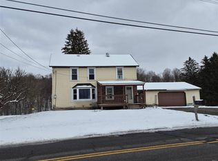 136 Maple St, Lyons, NY 14489